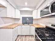Photo - 14617 Gilmore St Unit 6