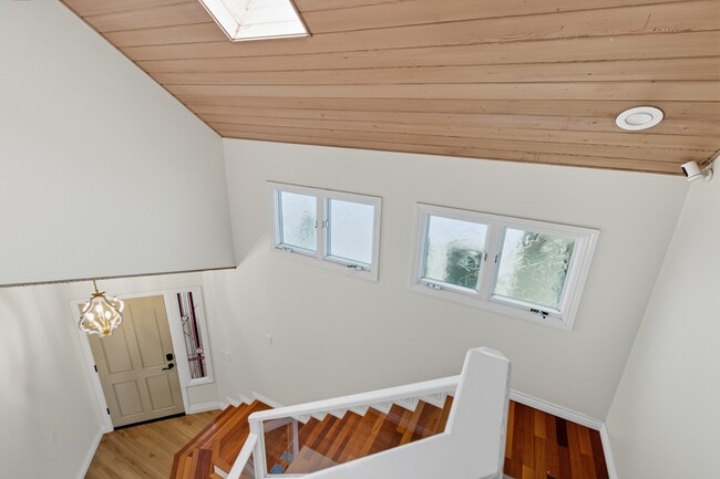 Photo - 145 Chinquapin Ave