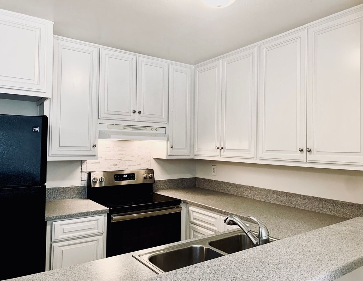 Photo - 2 bedroom, 1 bath, upper level unit