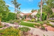 Photo - 546 S Beachwood Dr House