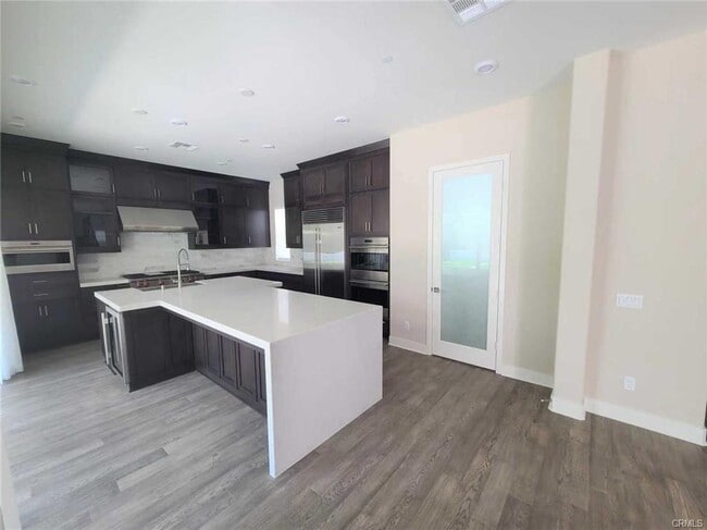 Photo - 55 Einstein Wy