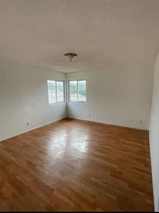 Photo - 2482 Chanslor St Unit 3