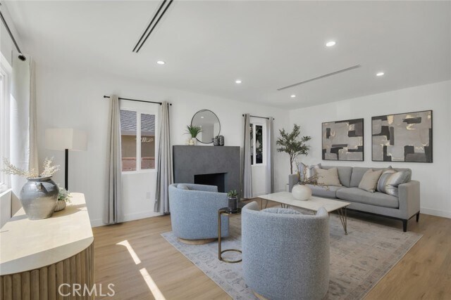 Photo - 2115 W Clark Ave