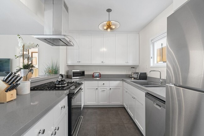 Photo - 707 1/2-707 1/2 6th Ave Unit 707.5
