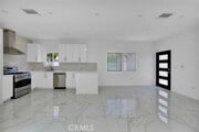 Photo - 634 E Valencia Ave