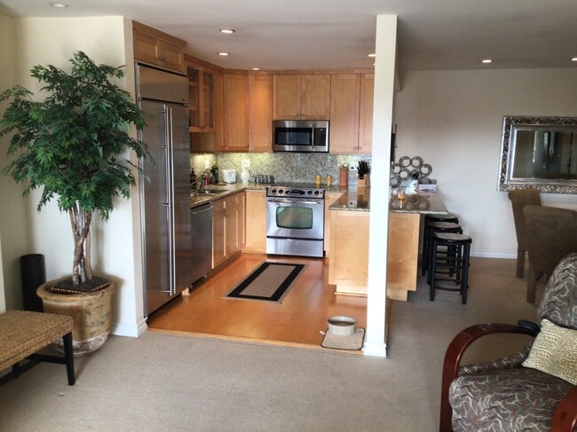 Photo - 415 Montana Ave Unit 306