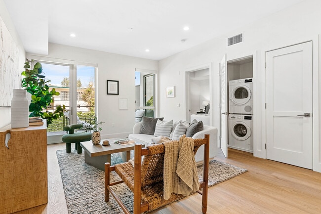 Photo - Empire at Fairfax