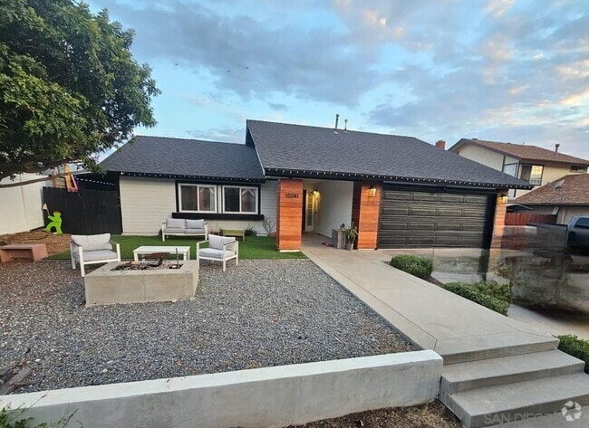 Building Photo - 10241 Easthaven Dr Rental