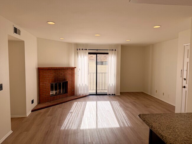 Photo - 10740 Lawler St Unit 10