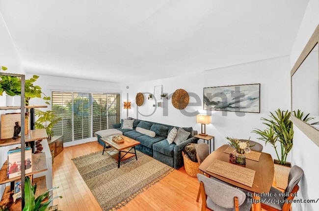 Photo - 2884 Sawtelle Blvd Unit 209