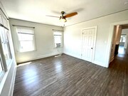 Photo - 855 1/2 W 43rd Pl