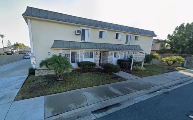 Building Photo - 991 N Mollison Ave
