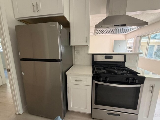Photo - 1417 Armacost Ave