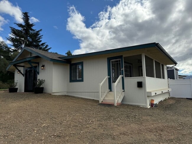 Building Photo - 1219 Deer Trail Ln Unit 1219-A