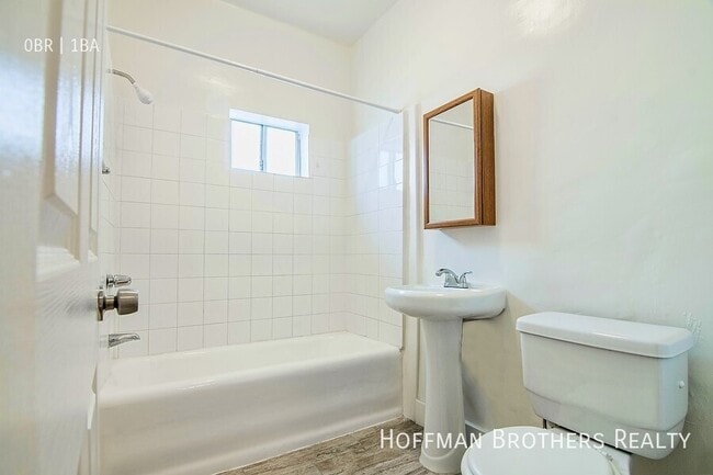 Photo - 921 S Bonnie Brae St Unit 23