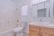 Photo - 1014 E Washington Ave Unit E