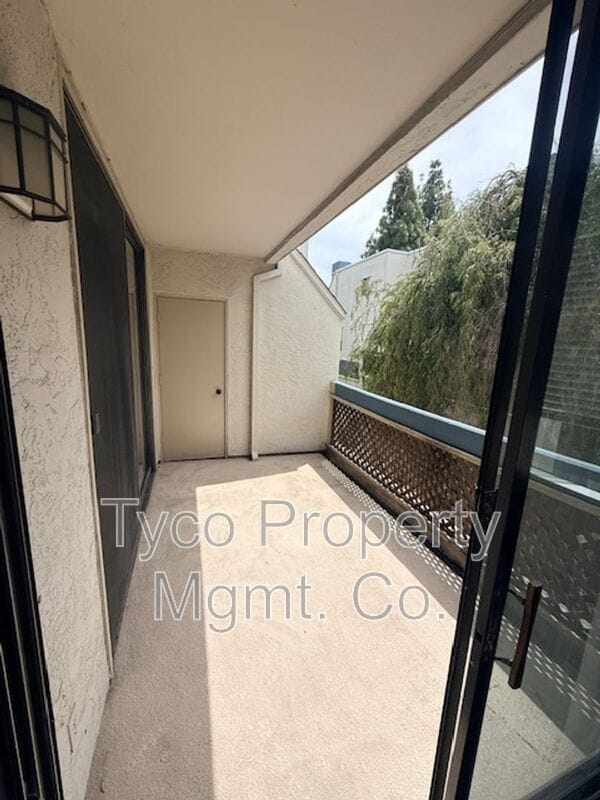 Photo - 2202 River Run Dr