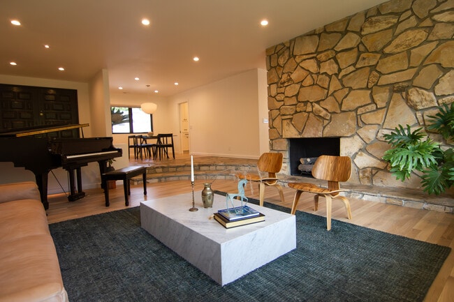 Photo - 1310 J Lee Cir