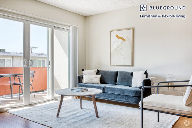Building Photo - 4851 Hazeltine Ave Rental