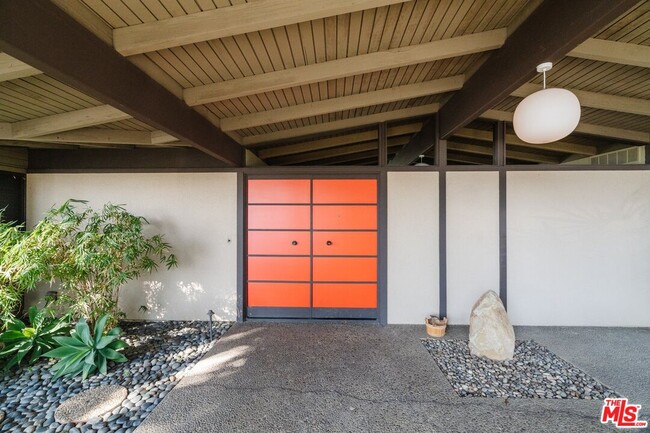 Photo - 961 Linda Flora Dr