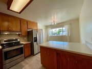 Photo - 1350 Young St