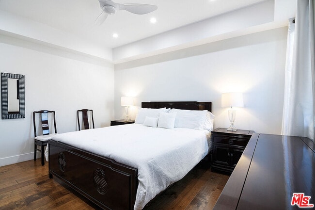 Building Photo - 2947 Kelton Ave