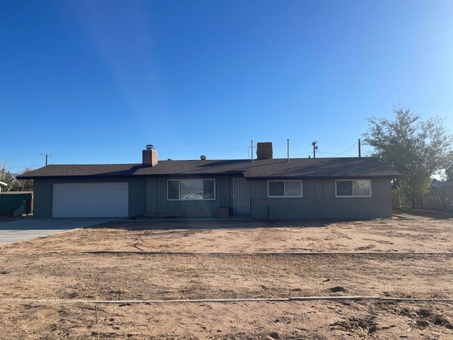 Apple Valley Home 4 Bedrooms, 2 Bathrooms,... - Apple Valley Home 4 Bedrooms, 2 Bathrooms,...