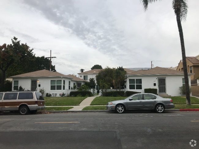 Building Photo - 209 W Maple St Unit 213.5 Rental