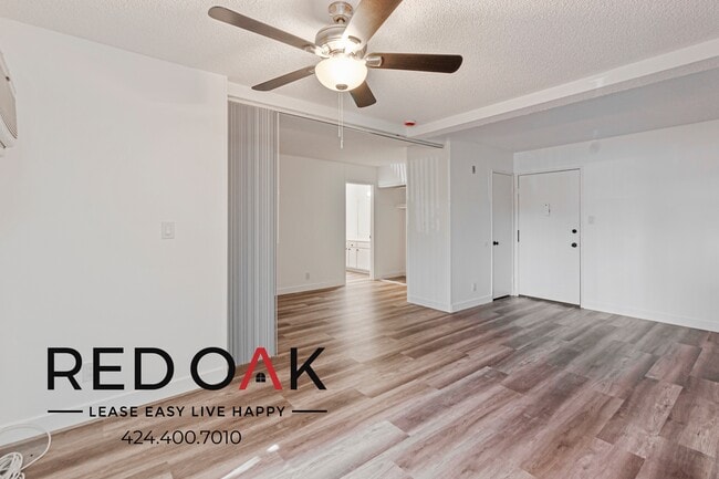 Photo - 8614 Woodley Ave Unit 117