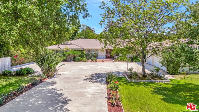 Photo - 1100 Rodeo Rd House