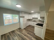 Photo - 20336 Cohasset St