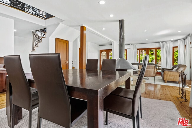 Photo - 10734 Lindbrook Dr