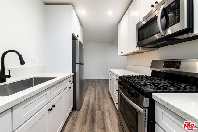 Photo - 1462 S Shenandoah St Unit 2