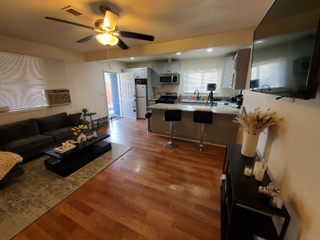 Photo - 9531 E Ave T-12