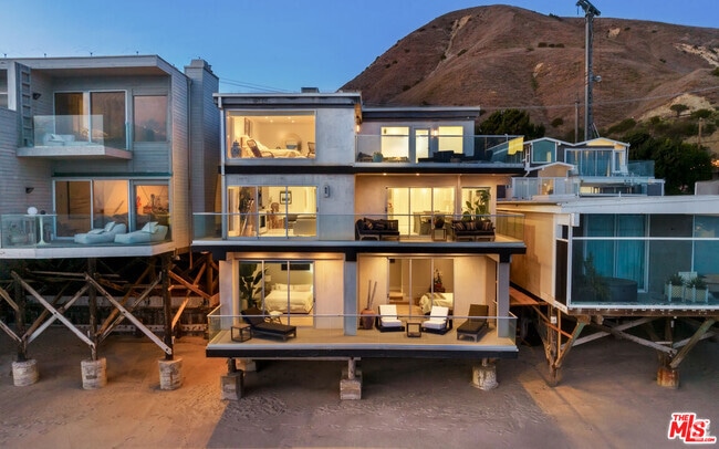 Building Photo - 26050 Pacific Coast Hwy Rental