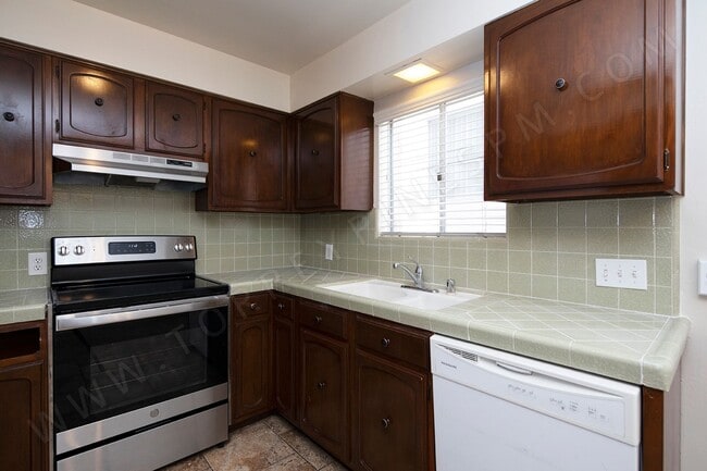 Photo - 1 MONTH FREE! Charming 2BR w/ Parking in Pacific Beach Unit C