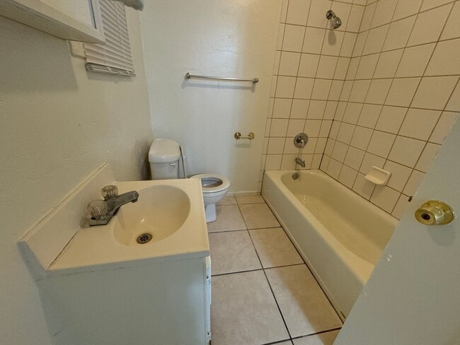 Photo - 814, 820, 822 Elm. Ave. Unit 820 Elm. Ave.