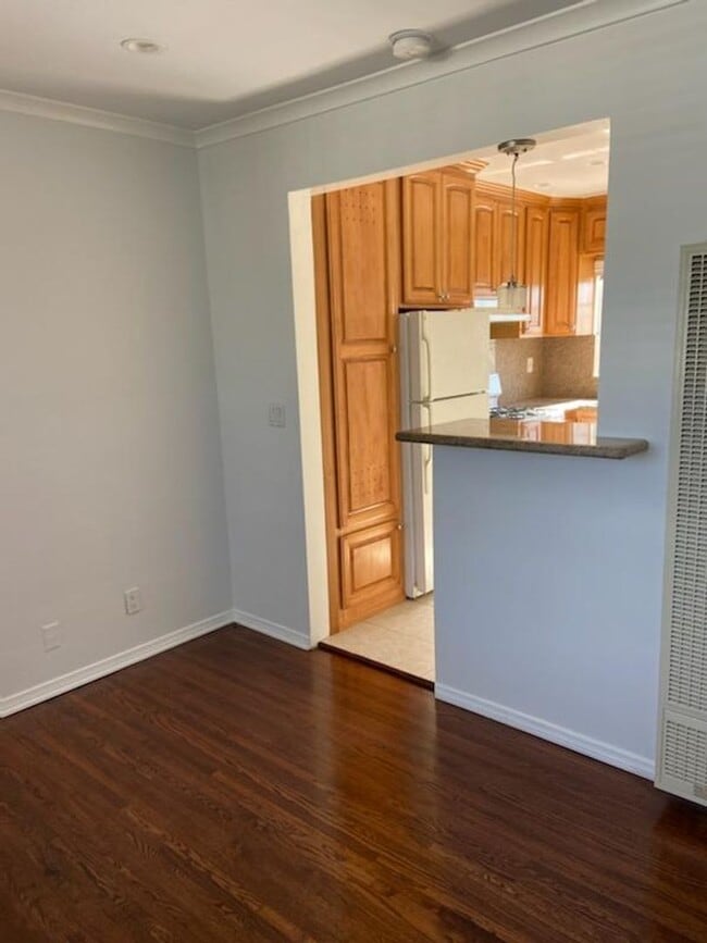 Photo - 5213 W 120th St Unit 2