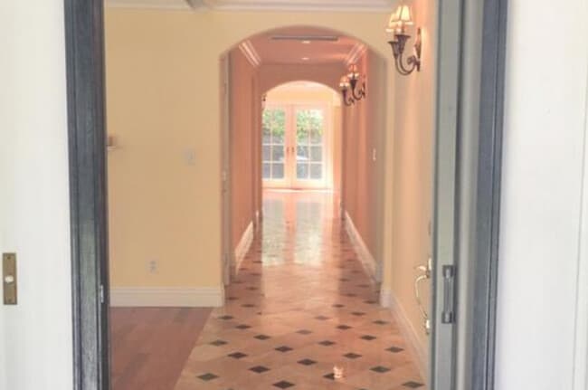 Entry - 2340 Brigden Rd