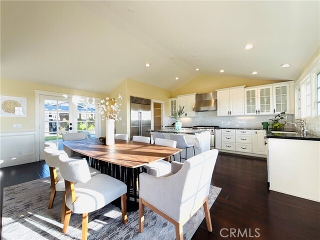 Photo - 2839 Carob St