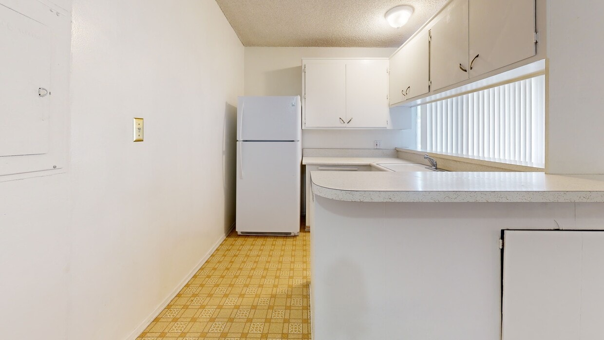 3D Tour - Crestwood Apartments