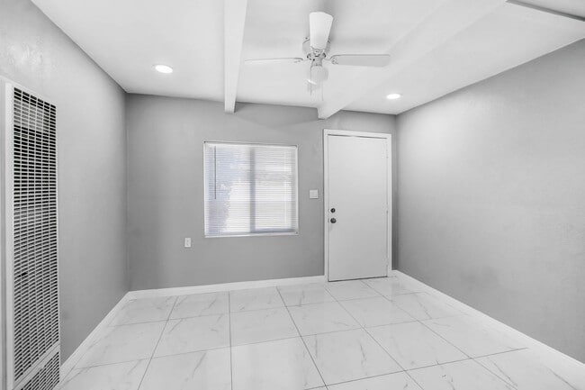 Photo - 5885 Picker St Unit B