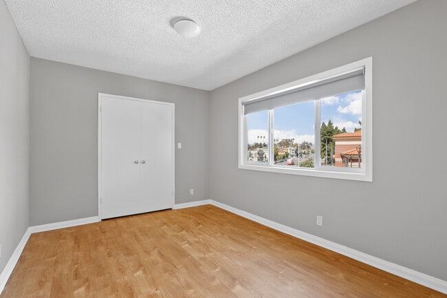 Photo - D19--Hoover House--3036 South Hoover Street