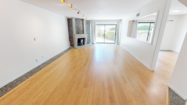 Photo - 1218 S Westlake Blvd