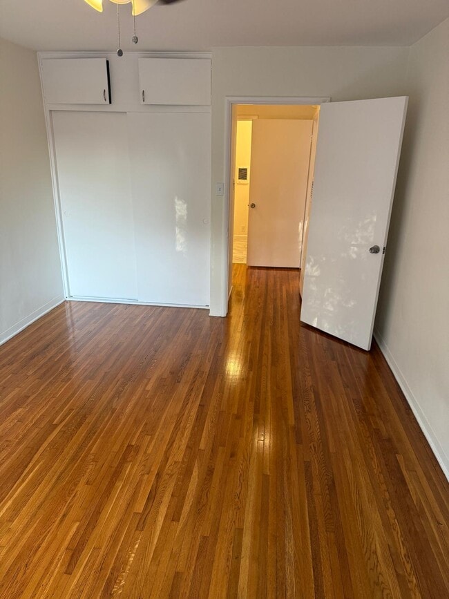 Bedroom - 1114 N Sweetzer Ave Unit #B