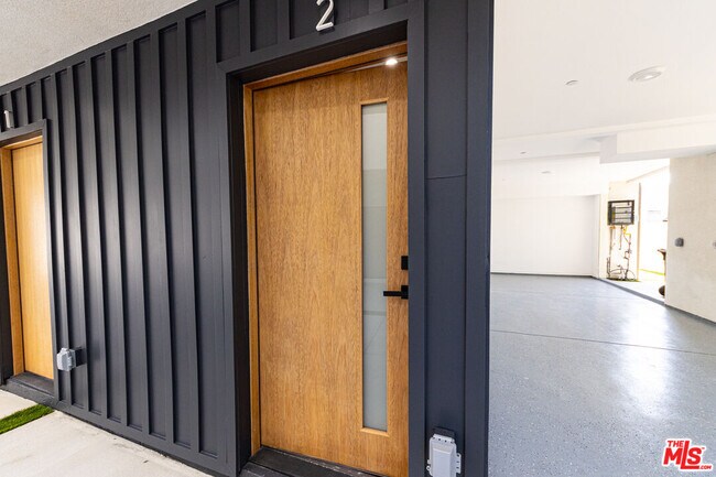 Photo - 5251 Agnes Ave