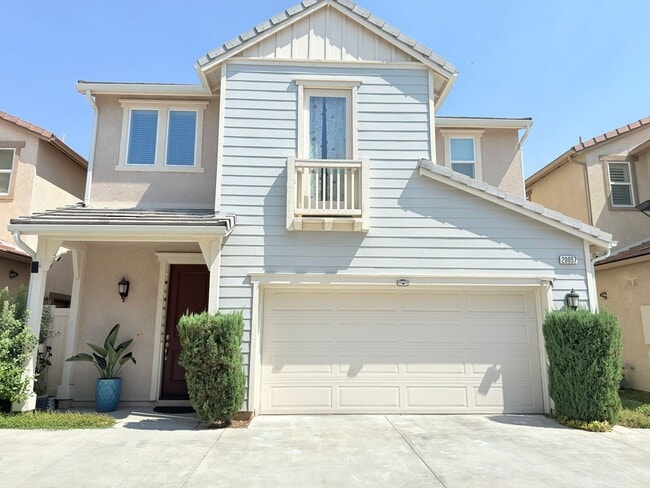 Building Photo - Beautiful 3 Bedroom in Private Community Rental