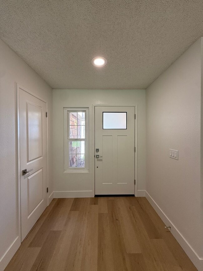 Photo - 1120 Village Dr