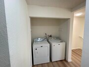 Photo - 915 Carob Way