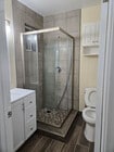 Full bathroom - 2722 W 73rd St House